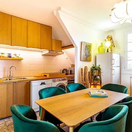 Apartamento Art & Curiosity Cabinet Style With Paris View, Thomas Cozy