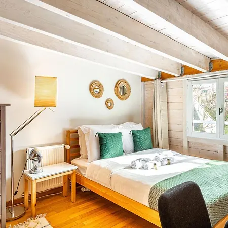 Apartamento Art & Curiosity Cabinet Style With Paris View, Thomas Cozy Meudon