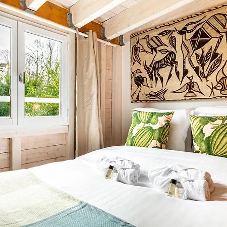 Apartamento Art & Curiosity Cabinet Style With Paris View, Thomas Cozy